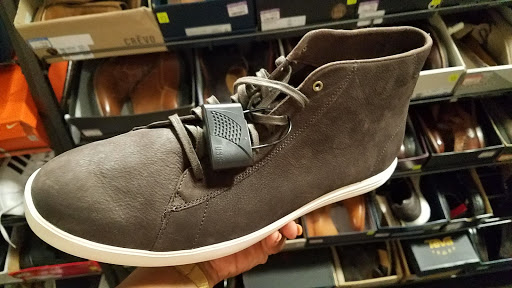 Shoe Store «DSW Designer Shoe Warehouse», reviews and photos, 10400 Old Georgetown Rd, Bethesda, MD 20814, USA