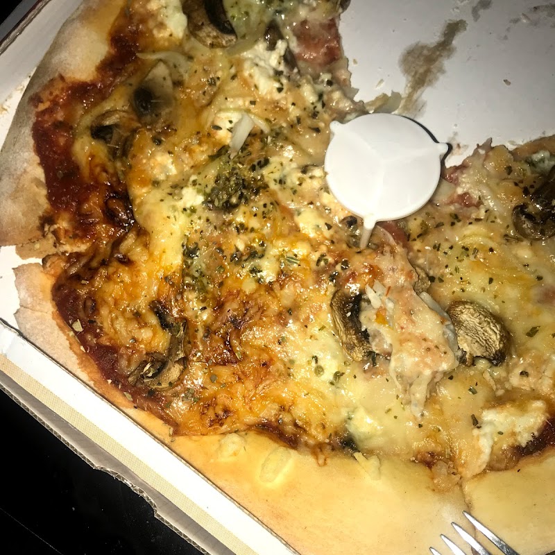 Shoarma Grillroom Pizzeria Tuana