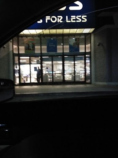 Clothing Store «Ross Dress for Less», reviews and photos, 13750 Riverside Dr, Sherman Oaks, CA 91423, USA