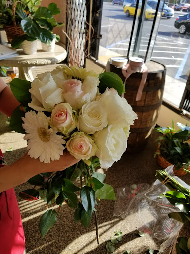 Florist «D & L Roses», reviews and photos, 7280 N Blackstone Ave, Pinedale, CA 93650, USA