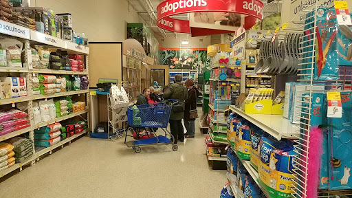 Pet Supply Store «PetSmart», reviews and photos, 1042 Fairplain Dr, Benton Harbor, MI 49022, USA