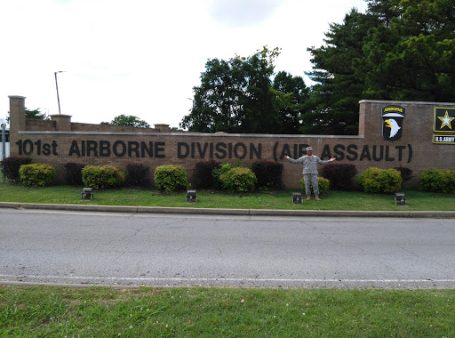 Army & Navy Surplus Shop «US Patriot Tactical», reviews and photos, 16298 Fort Campbell Blvd, Oak Grove, KY 42262, USA