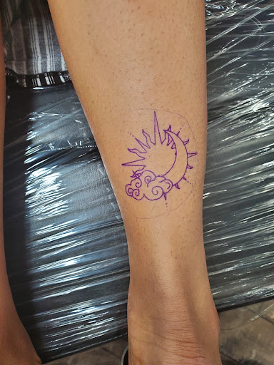 Tattoo Shop «Black Swan Tattoo», reviews and photos, 2947 Florida Ave S, Lakeland, FL 33803, USA