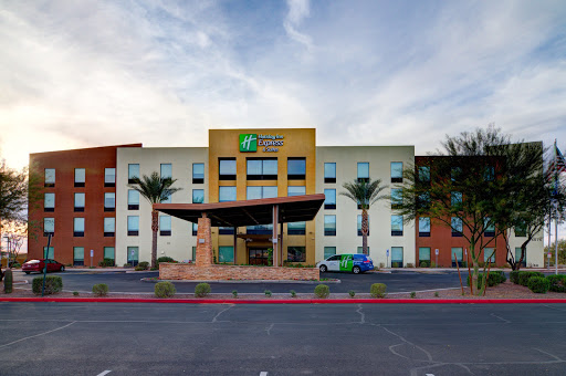 Holiday Inn Express & Suites Phoenix North - Scottsdale, an IHG Hotel