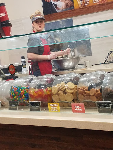 Ice Cream Shop «Cold Stone Creamery», reviews and photos, 1044 NW Civic Dr k, Gresham, OR 97030, USA