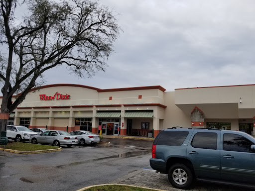 Grocery Store «Winn-Dixie», reviews and photos, 2519 McMullen Booth Rd #106, Clearwater, FL 33761, USA