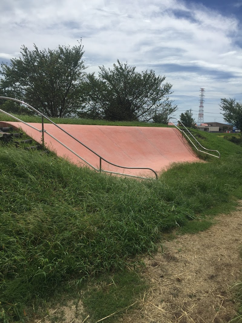 生品コミュニティ運動公園