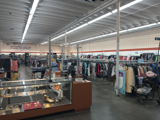 Non-Profit Organization «Goodwill - Canoga Park», reviews and photos, 7107 Owensmouth Ave, Canoga Park, CA 91303, USA