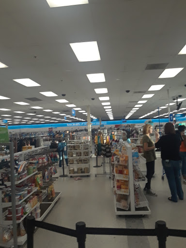Clothing Store «Ross Dress for Less», reviews and photos, 2936 Interstate 45 N, Conroe, TX 77303, USA