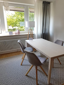 Silvia Holzer - Heilpraktikerin für Psychotherapie & Life Coaching Danziger Str. 2, 85386 Eching, Deutschland