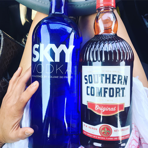 Liquor Store «I 80 Liquor», reviews and photos, 2411 S 24th St # 1, Council Bluffs, IA 51501, USA