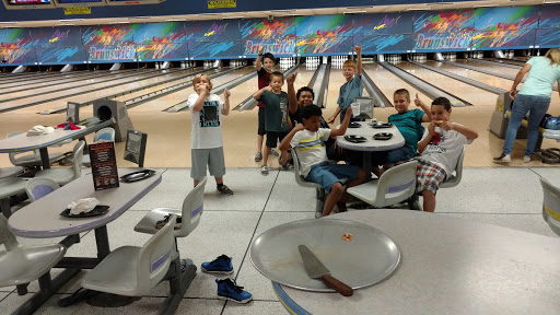 Bowling Alley «Brunswick Zone Harbour Lanes», reviews and photos, 1099 N Wickham Rd, Melbourne, FL 32935, USA