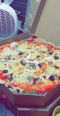 Plats et boissons du Pizzeria Rosa Pizza à Marseille - n°15