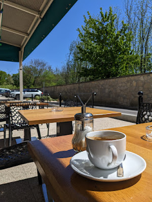 Café de la place / Les mouffettes à Saint-Bauzille-de-Putois