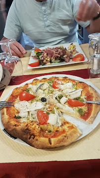Pizza du Restaurant L'Amaryllis à Le Vivier-sur-Mer - n°8