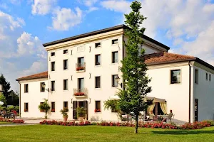 Hotel Residence Villa Dei Carpini image