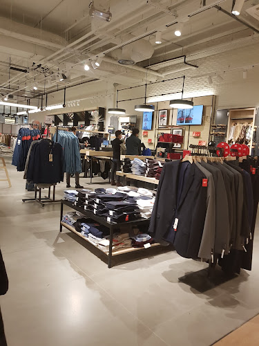 Magasin de vêtements pour hommes celio Metz