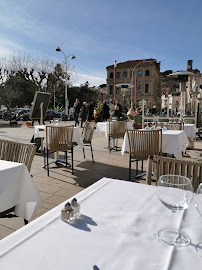 Atmosphère du Restaurant de fruits de mer Rendez-Vous à Cannes - n°9