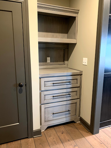 Cabinet Maker «CUSTOM CABINETS BY LAWRENCE CONSTRUCTION INC», reviews and photos, 1427 Merriam Ln, Kansas City, KS 66103, USA