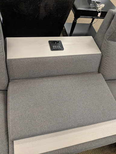 Furniture Store «Raymour & Flanigan Furniture and Mattress Store», reviews and photos, 1345 US-1, North Brunswick Township, NJ 08902, USA