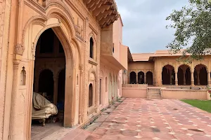Raja Nahar Singh Palace image
