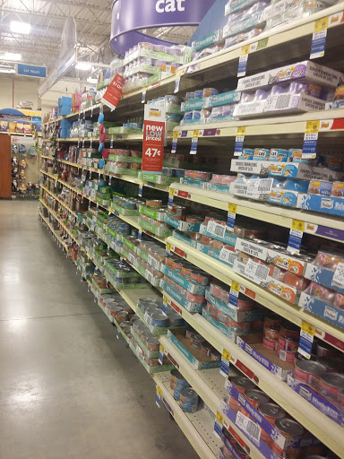 Pet Supply Store «PetSmart», reviews and photos, 2140 17th St, Santa Ana, CA 92705, USA