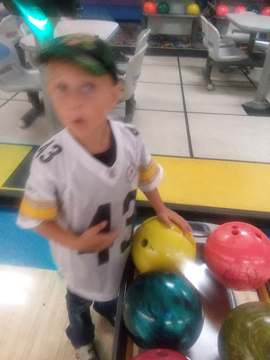 Bowling Alley «Suburban Bowling Lanes», reviews and photos, 735 Chestnut Ridge Rd, Morgantown, WV 26505, USA