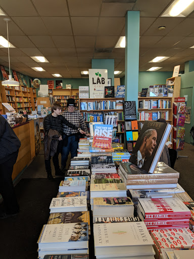 Book Store «Broadway Books», reviews and photos, 1714 NE Broadway St, Portland, OR 97232, USA