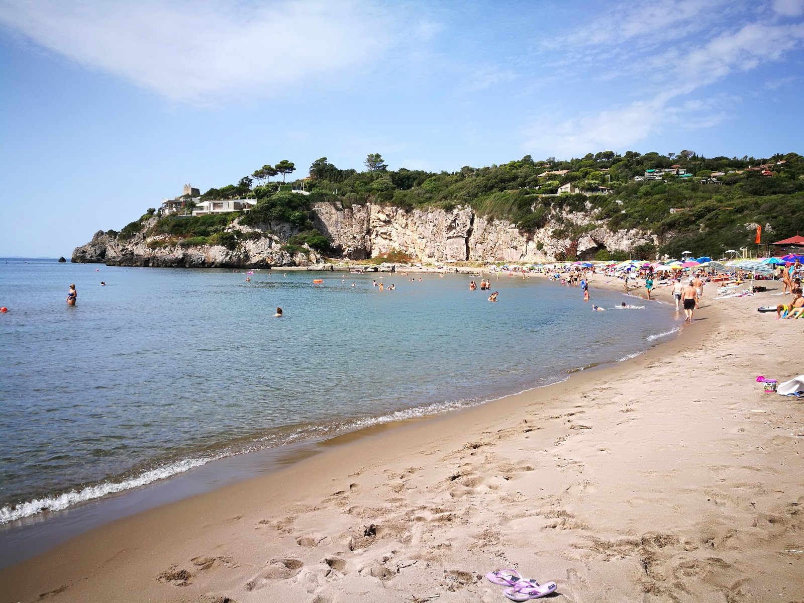 Foto von Ansedonia Beach mit schwarzer sand Oberfläche