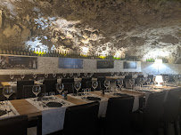 Atmosphère du Restaurant français La Grotte d'Auguste à Orange - n°18