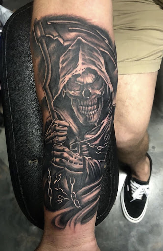 Explore mens full sleeve tattoo ideas, creative tattoo ideas in Honolulu, available at Aloha Tattoo Waikiki Hilton Hawaiian Village Rainbow Bazaar