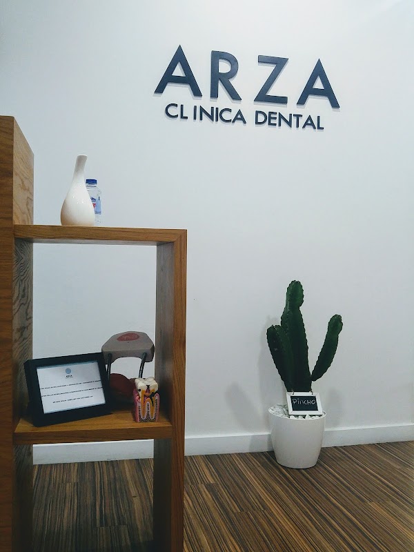 ARZA CLÍNICA DENTAL