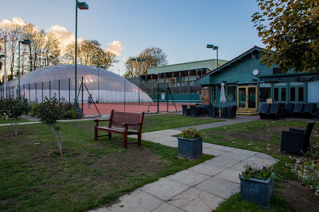 Comments and reviews of Coolhurst Tennis & Squash Club
