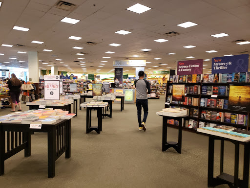 Book Store «Barnes & Noble», reviews and photos, 21001 N Tatum Blvd #42, Phoenix, AZ 85050, USA