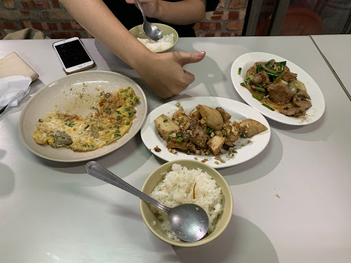 小妞炒飯 的照片