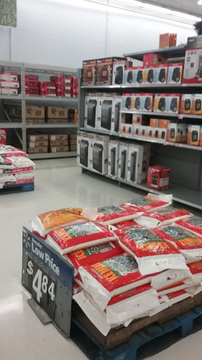Discount Store «Walmart», reviews and photos, 1850 N Main St, Rushville, IN 46173, USA