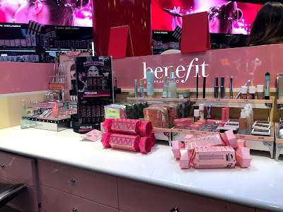 Bar à Sourcils - Benefit Brow Bar Champs Elysées à Paris