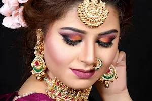 Signora Makeup & Beauty Parlour (Ladies Only) | Best Parlour in Bhopal image