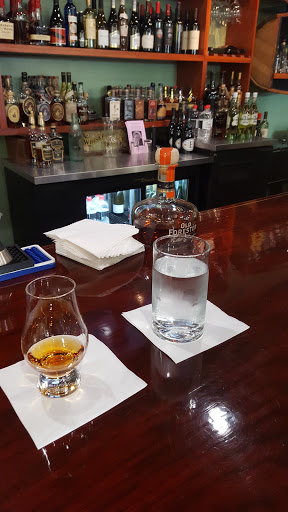 Liquor Store «Beach Liquors», reviews and photos, 1257 Airport Rd, Destin, FL 32541, USA