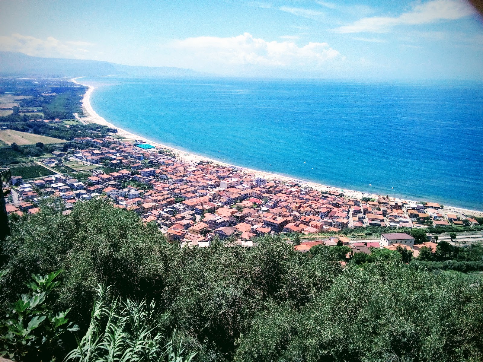 Nicotera Marina beach'in fotoğrafı ve yerleşim