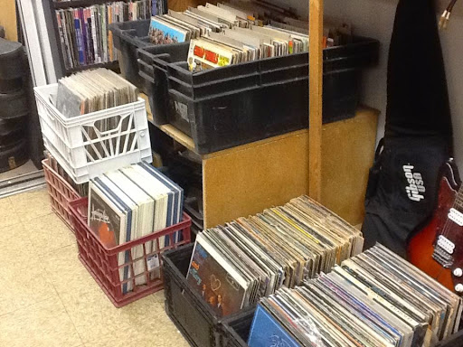 Comic Book Store «Temptations Comics & Guitars», reviews and photos, 2331 Acushnet Ave, New Bedford, MA 02745, USA