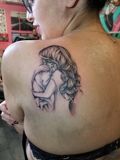 Explore tattoo on finger ideas, creative tattoo ideas in Hollywood, available at Major Ink Studios