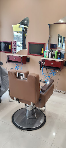 Barber Shop «Vip Style Barber Shop», reviews and photos, 3801 E Tremont Ave, Bronx, NY 10465, USA
