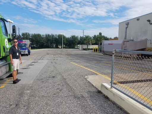 Supermarket «Publix Super Market Cornerstone Plaza», reviews and photos, 5645 N Atlantic Ave, Cocoa Beach, FL 32931, USA