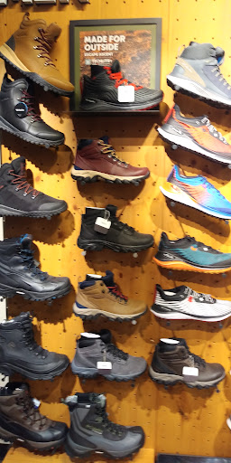 Sportswear Store «Columbia Sportswear», reviews and photos, 911 SW Broadway, Portland, OR 97205, USA