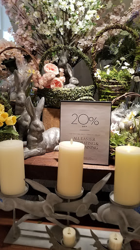 Furniture Store «Pottery Barn», reviews and photos, 2700 Clarendon Blvd r100, Arlington, VA 22201, USA