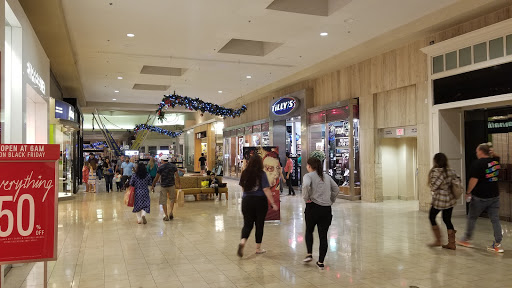 Shopping Mall «Paradise Valley Mall», reviews and photos, 4568 E Cactus Rd, Phoenix, AZ 85032, USA