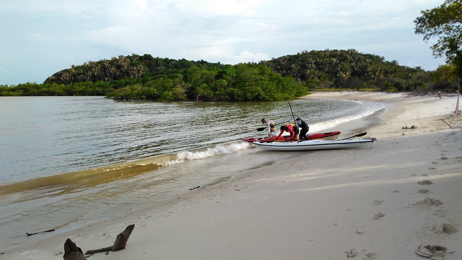 Foto af Acampamento Guai Praia med turkis vand overflade