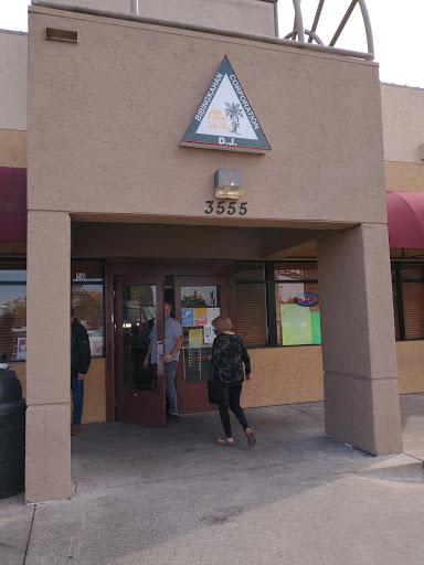 Shopping Mall «Vallejo Plaza Shopping Center», reviews and photos, 3325 Sonoma Blvd, Vallejo, CA 94590, USA