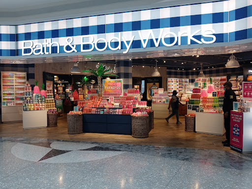 Shopping Mall «The Shops at Liberty Place», reviews and photos, 1625 Chestnut St, Philadelphia, PA 19103, USA